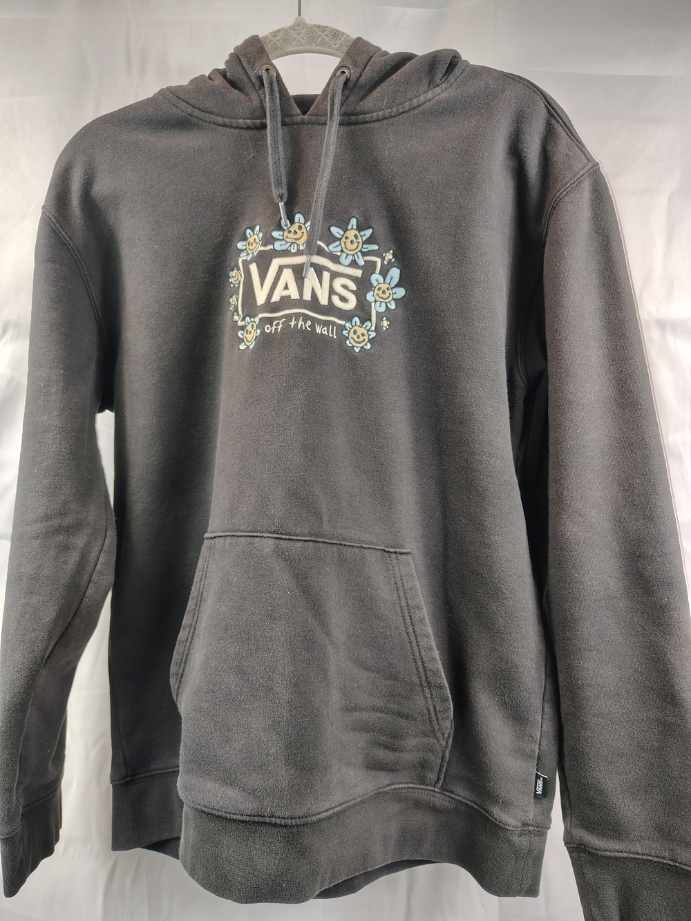 VANS Trippy Grin Hoodie Sweatshirt Pullover Size Medium Black Embroidered Flower
